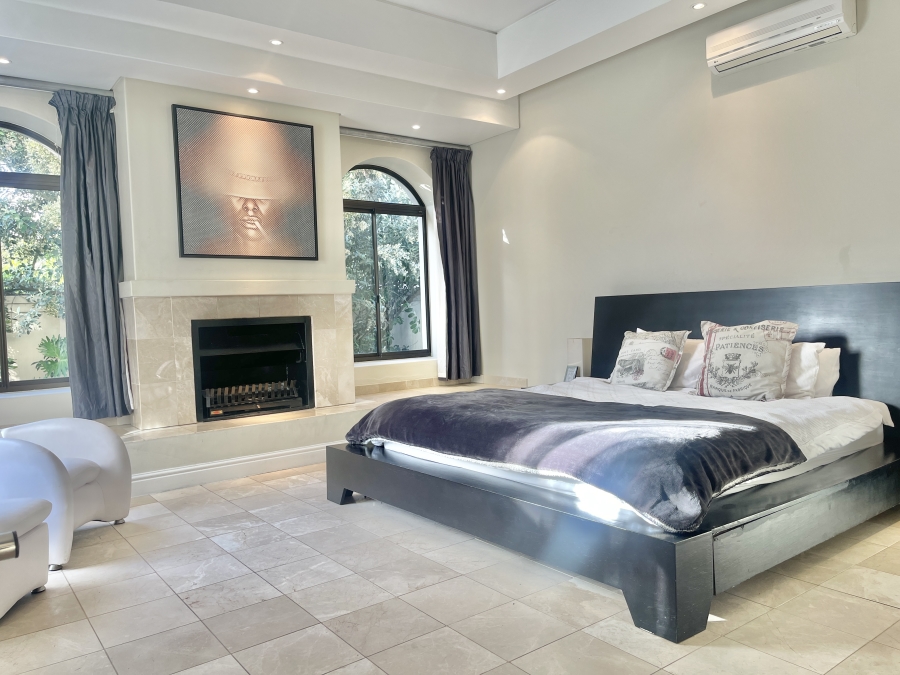9 Bedroom Property for Sale in Sunset Beach Western Cape